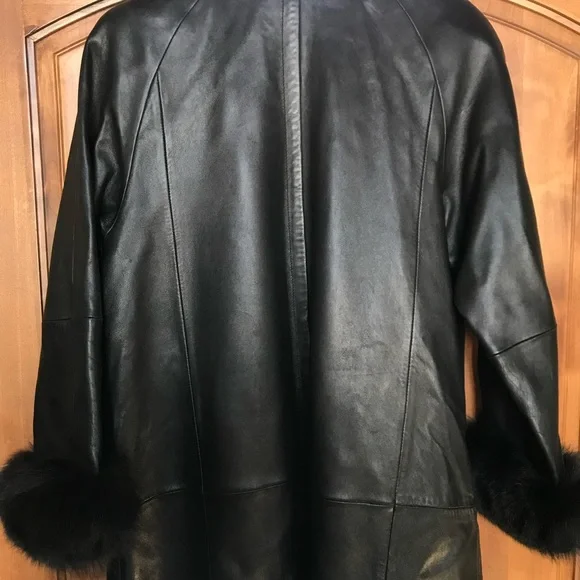 Ladies Black leather dress coat with fur
